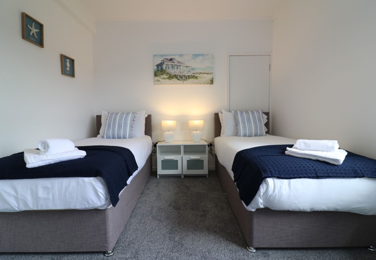 Apartment in Cumbernauld - Hattrix View - Cumbernauld