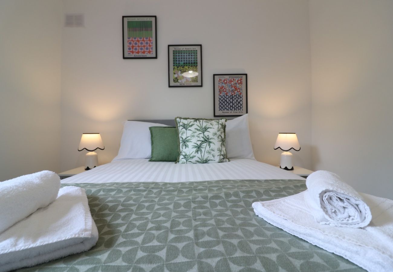 Apartment in Cumbernauld - Hattrix View - Cumbernauld