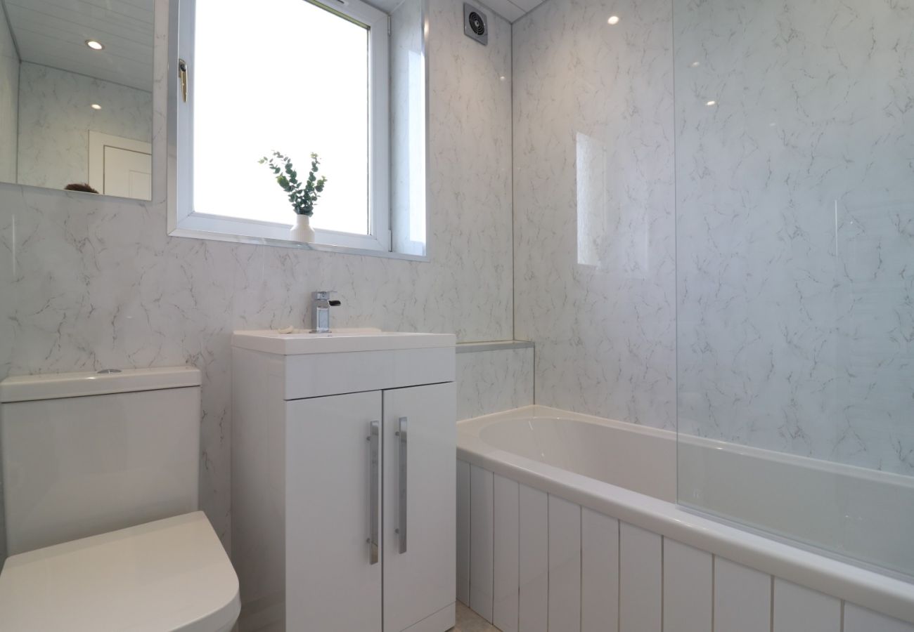 Apartment in Cumbernauld - Hattrix View - Cumbernauld
