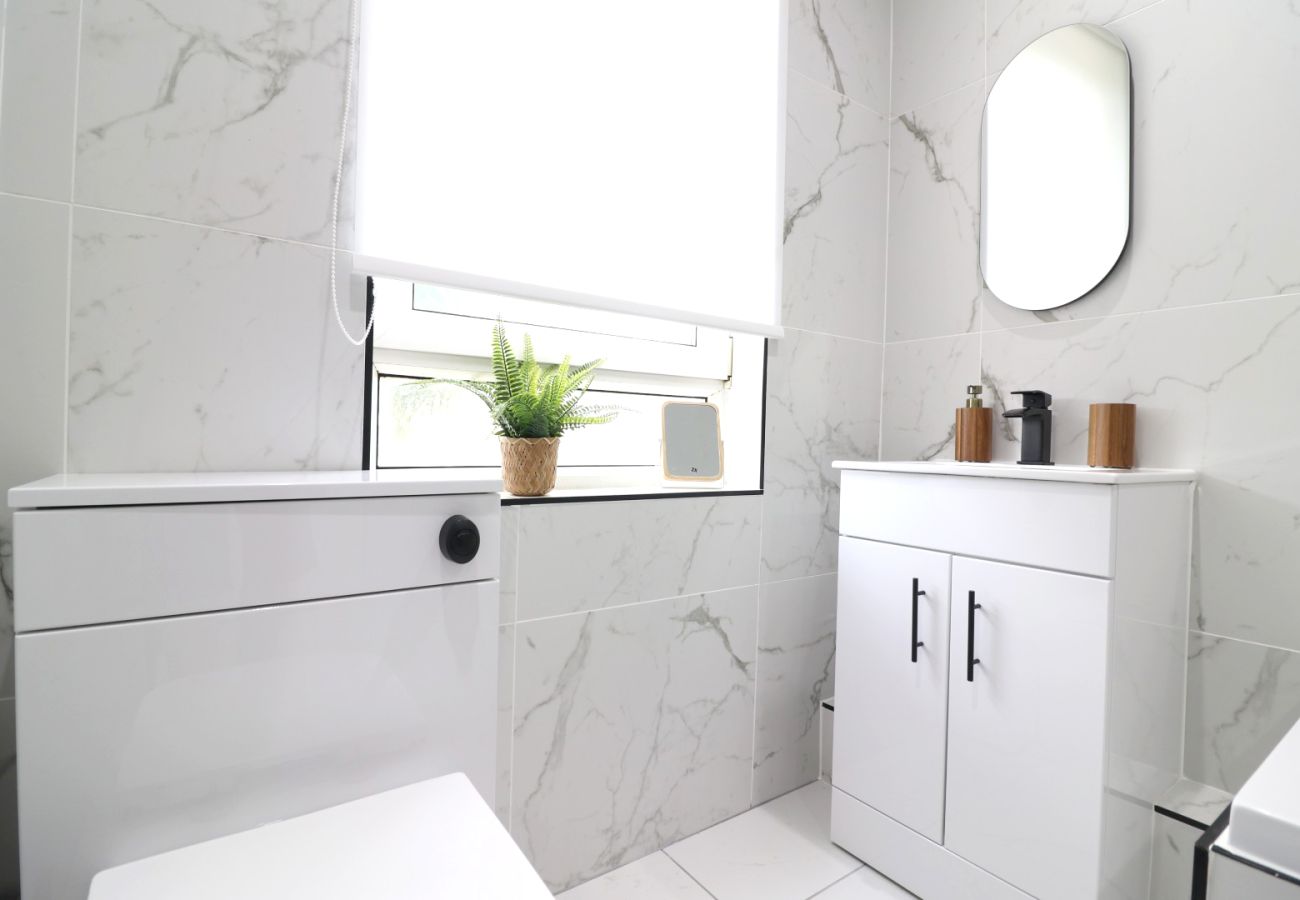 Apartment in Coatbridge - Oak House - Coatbridge