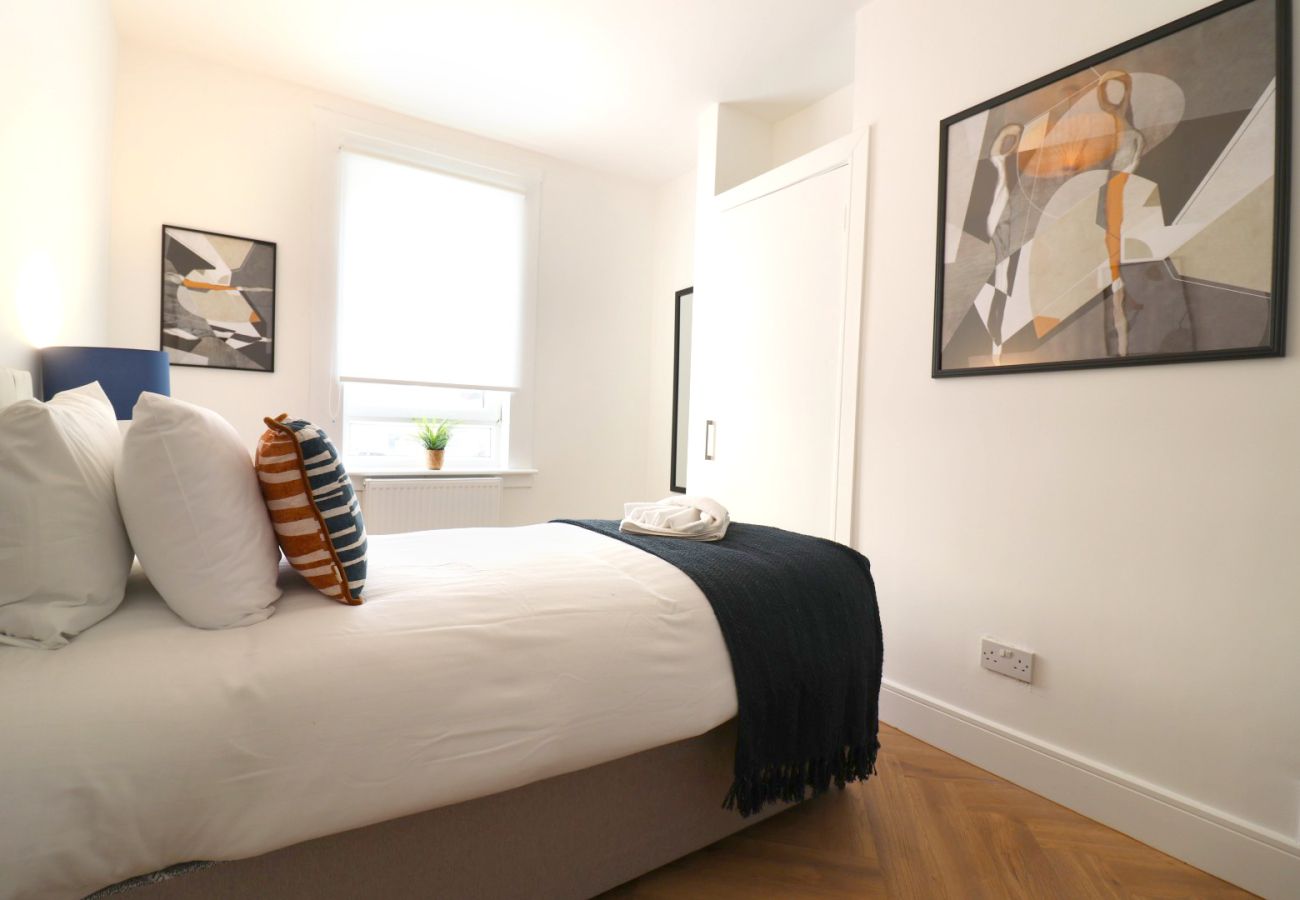 Apartment in Coatbridge - Oak House - Coatbridge