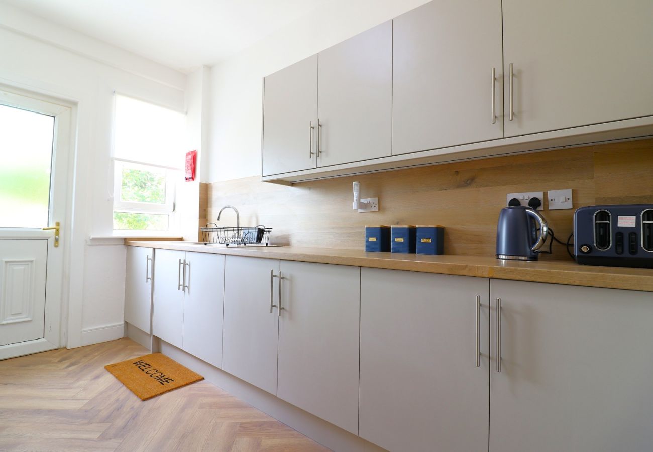 Apartment in Coatbridge - Oak House - Coatbridge