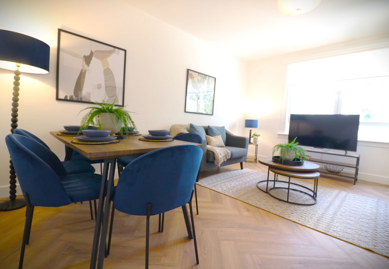 Apartment in Coatbridge - Oak House - Coatbridge