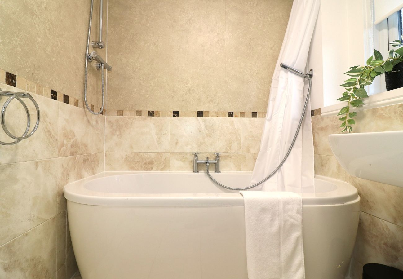 Apartment in Drumchapel - Summerhill House - Drumchapell